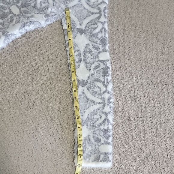 The Limited Gray and White Zippered Long Sleeve Eyelash Cardigan Sweater - Small - Picture 10 of 16